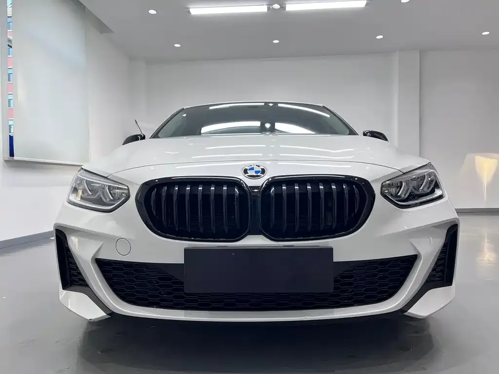BMW 1 Series 2021 из CN, фото 2