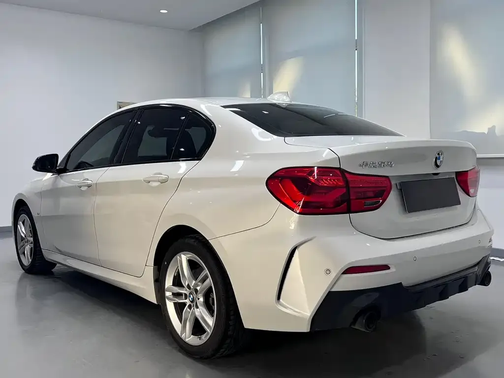 BMW 1 Series 2021 из CN, фото 6