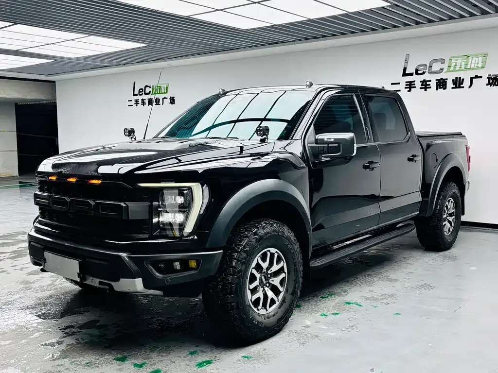 Ford F-150 Raptor — фото 1