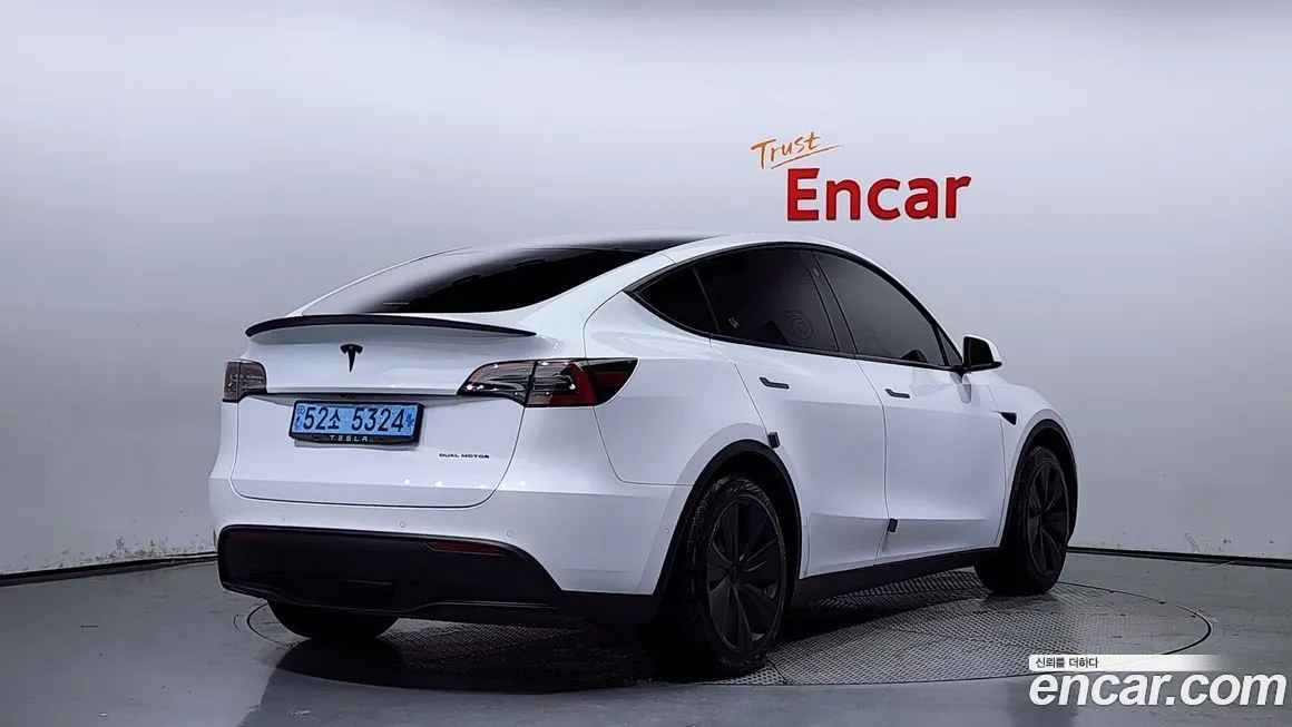Tesla Model Y 2021 из KR, фото 2