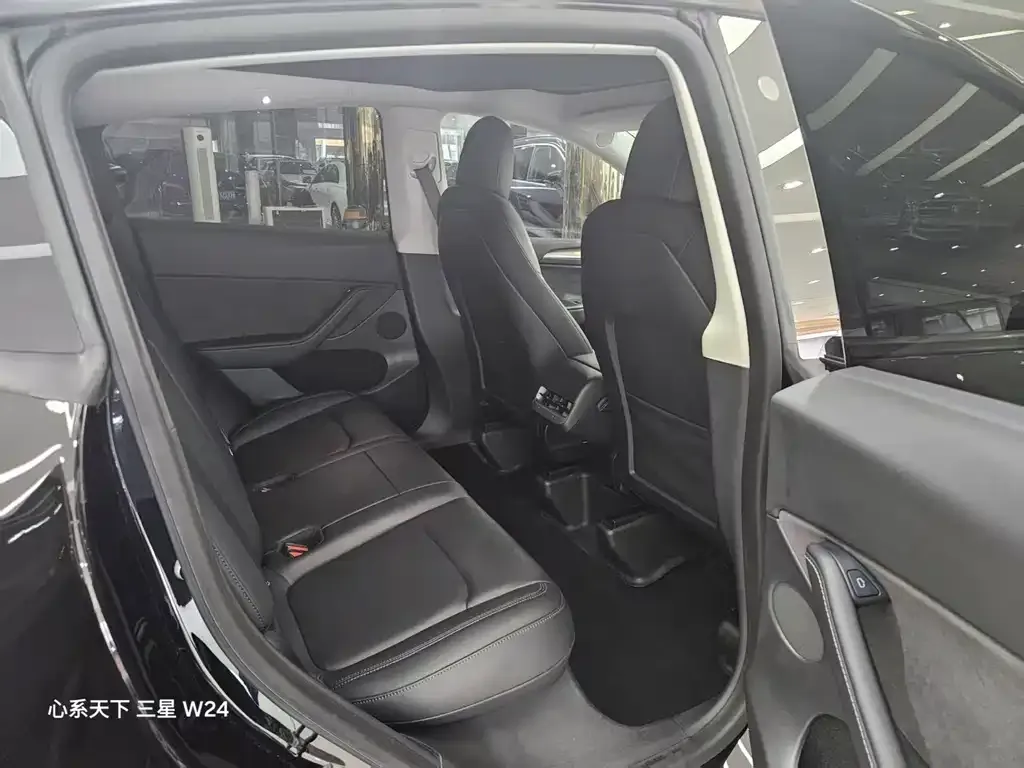 Tesla Model Y 2022 из CN, фото 9