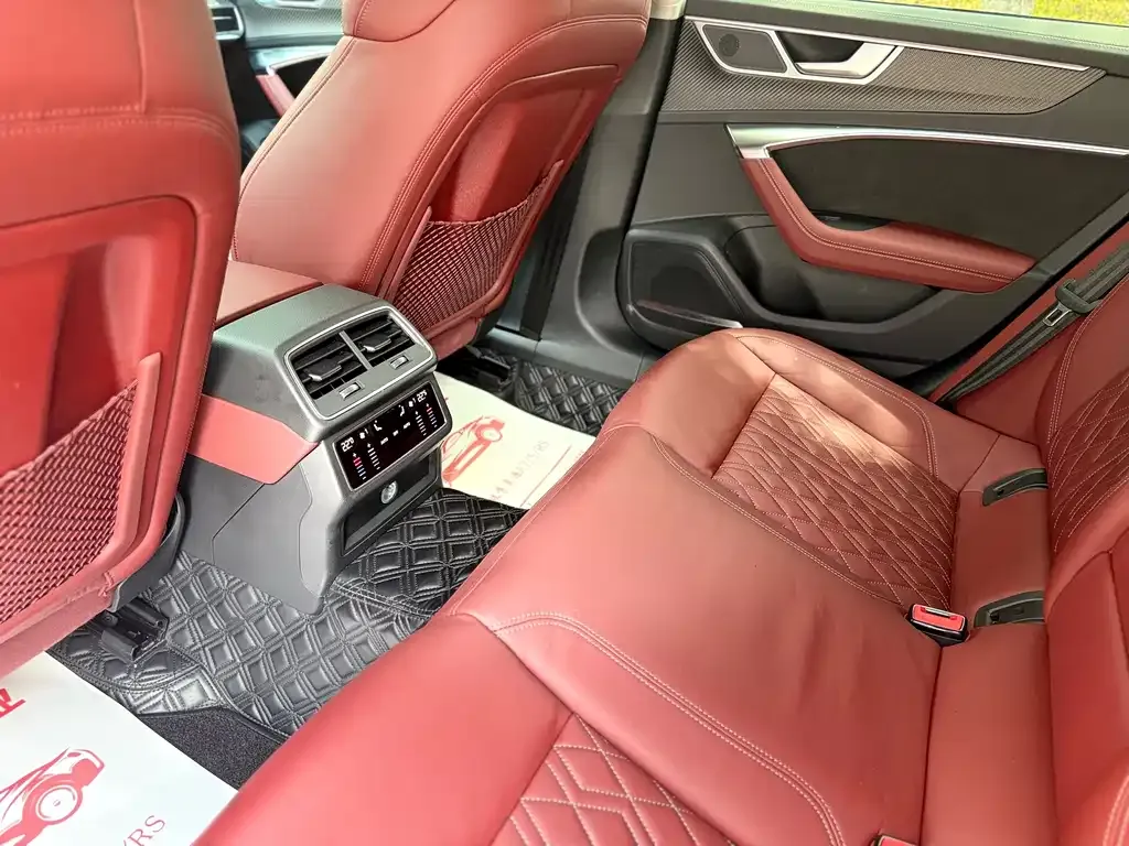 Audi S7 2021 из CN, фото 9