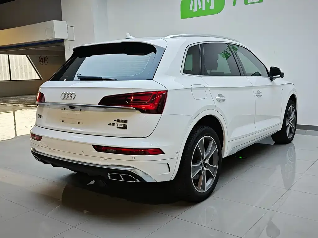 Audi Q5L 2021 из CN, фото 5