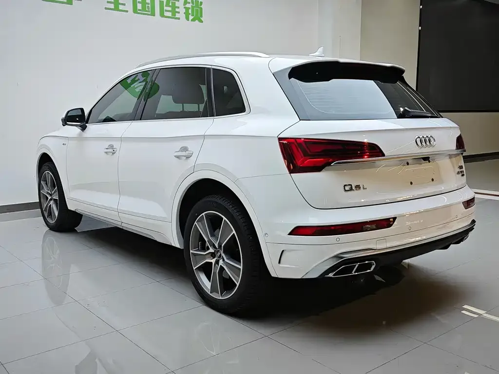 Audi Q5L 2021 из CN, фото 6