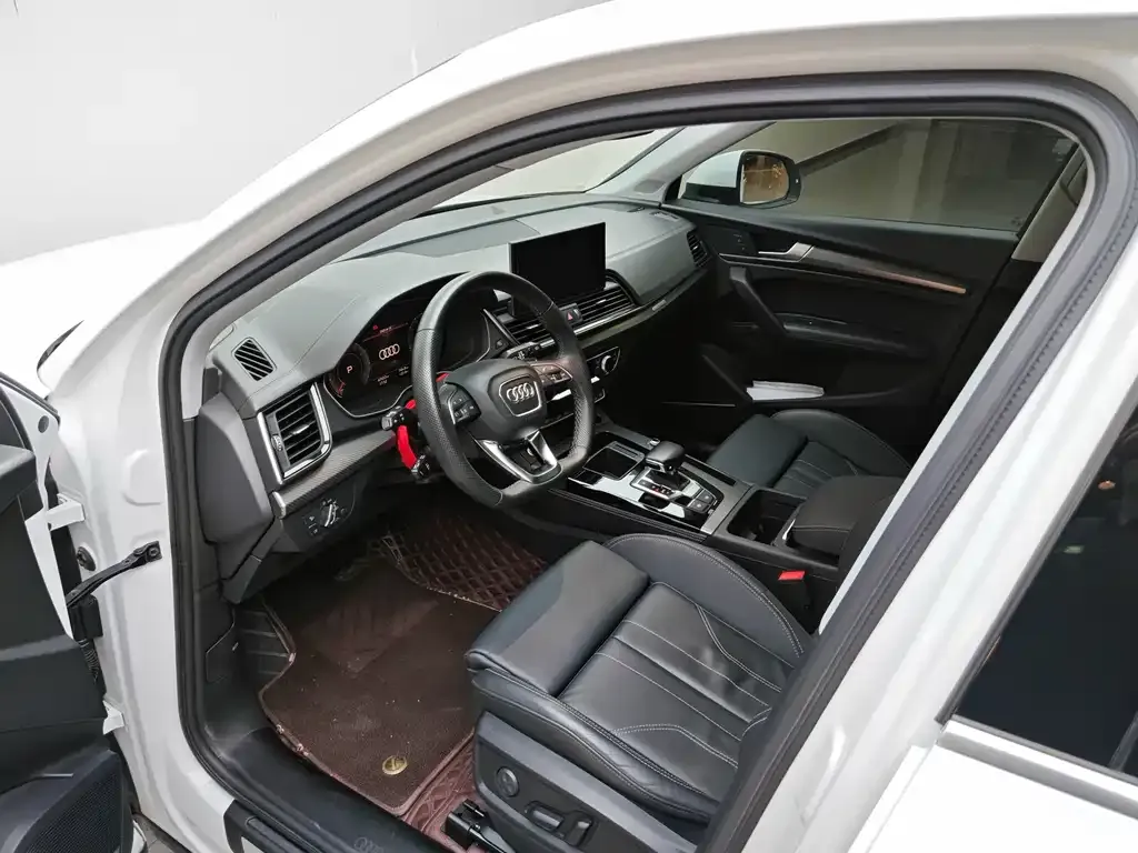 Audi Q5L 2021 из CN, фото 7