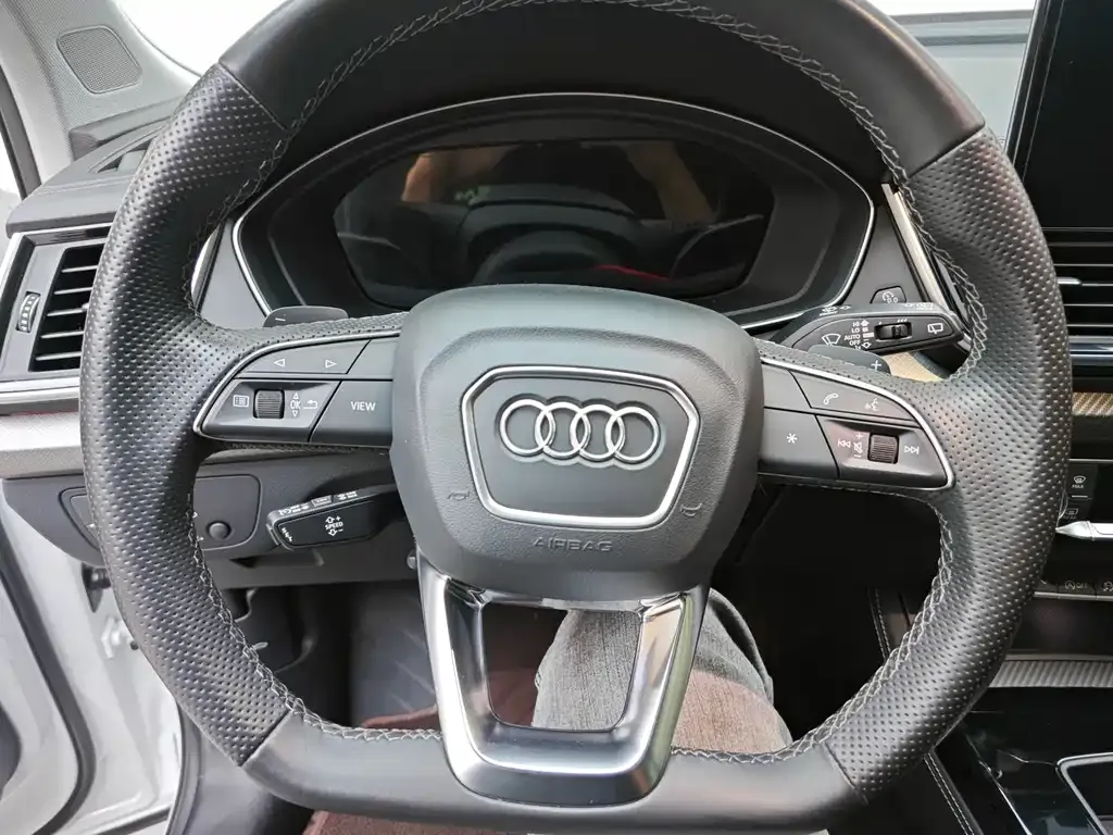 Audi Q5L 2021 из CN, фото 9