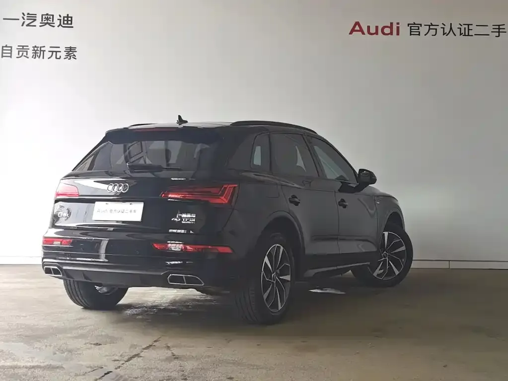 Audi Q5L — фото 3