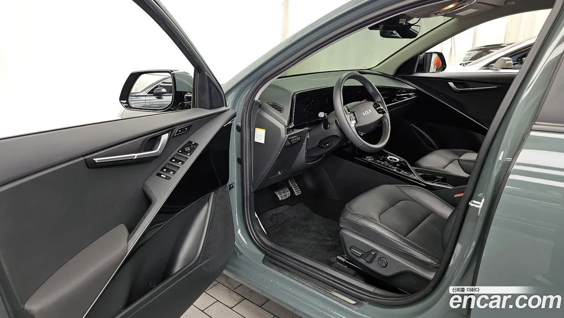Kia Niro — фото 10