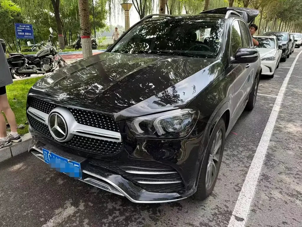 Mercedes-Benz GLE — фото 1