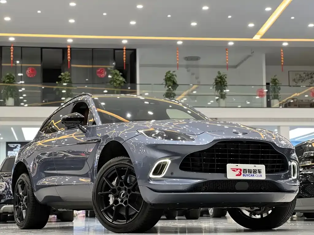Aston Martin DBX — фото 3