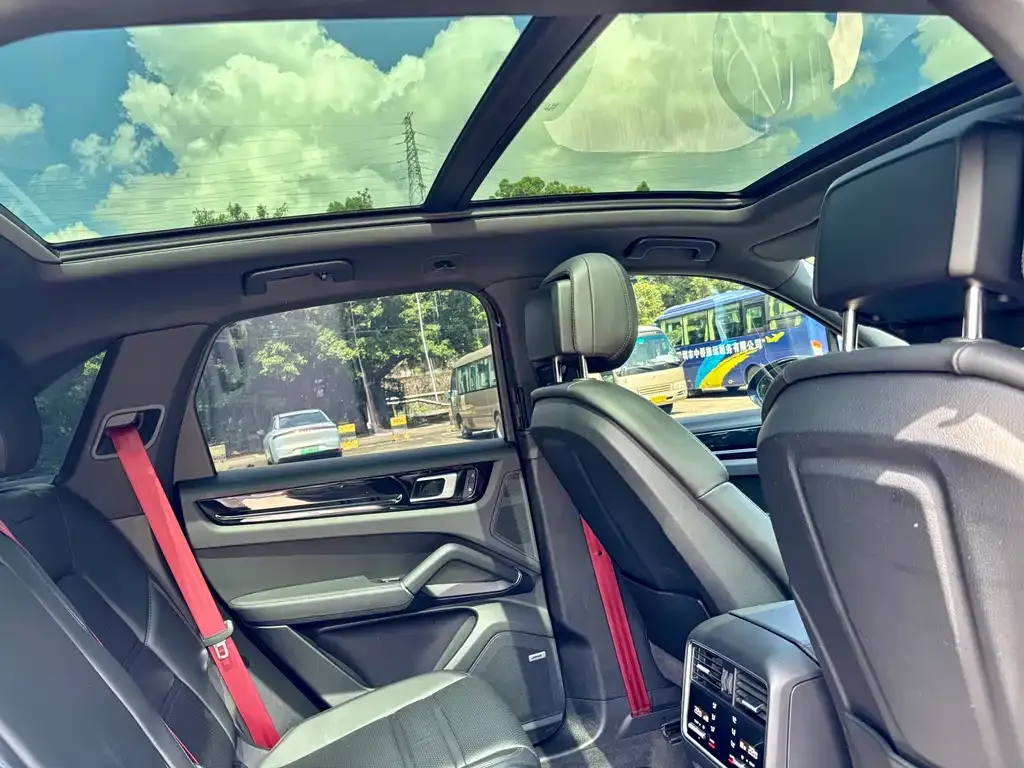 Porsche Cayenne Hybrid — фото 10