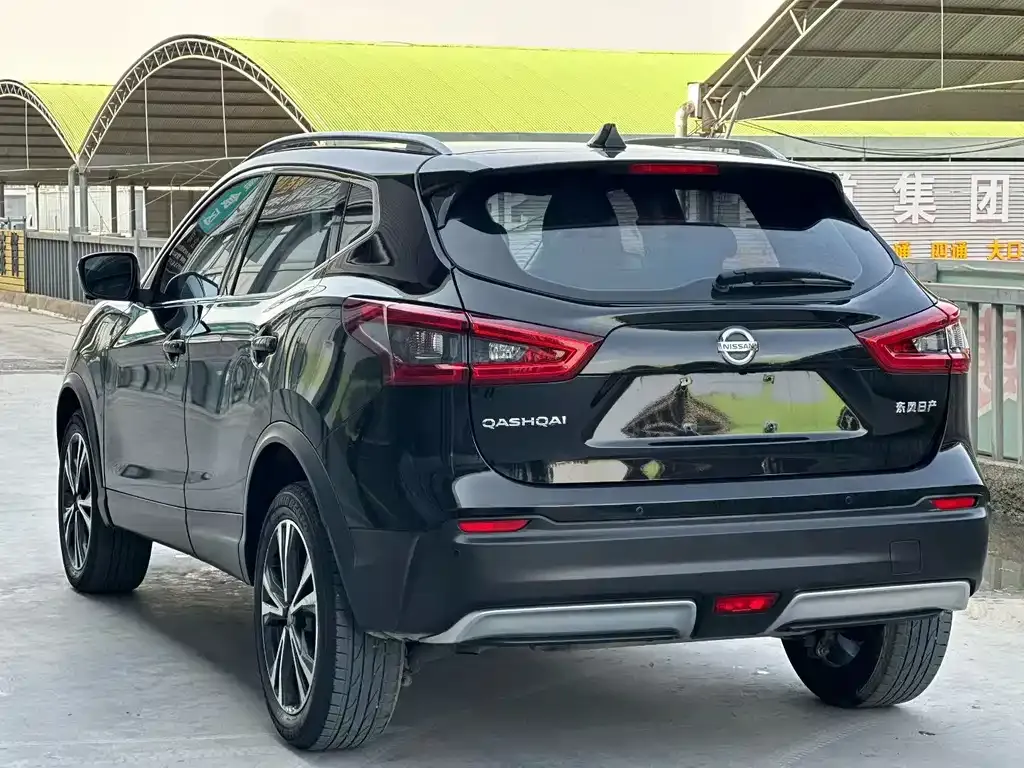 Nissan Qashqai — фото 4