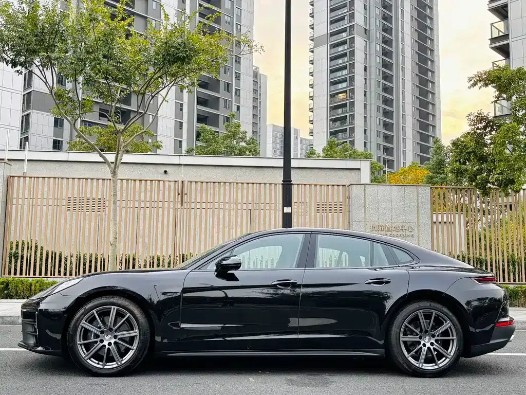 Porsche Panamera 2025 из CN, фото 3