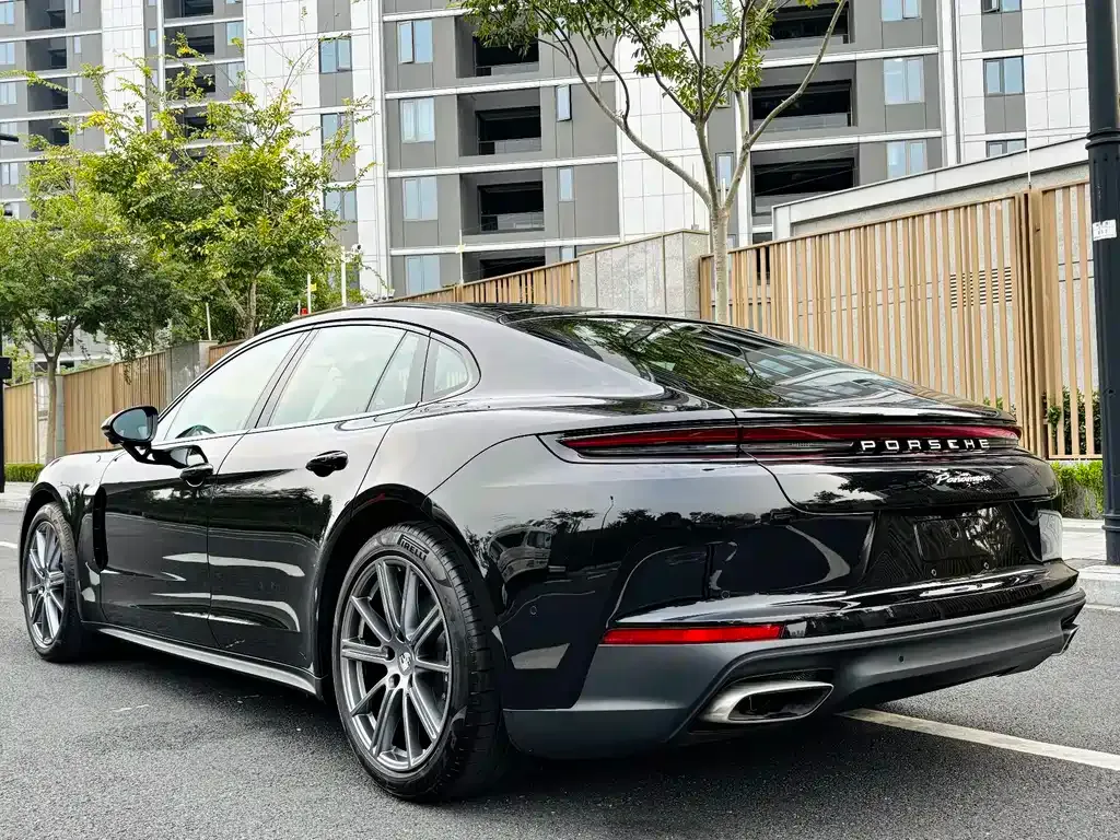 Porsche Panamera 2025 из CN, фото 4