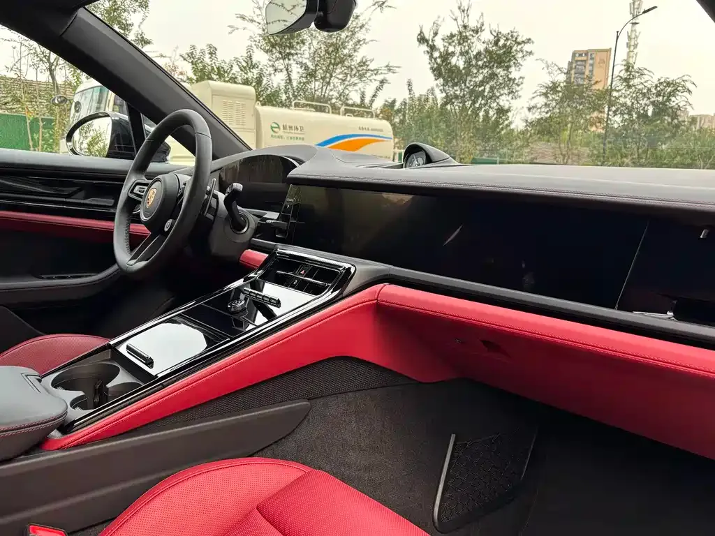 Porsche Panamera 2025 из CN, фото 8