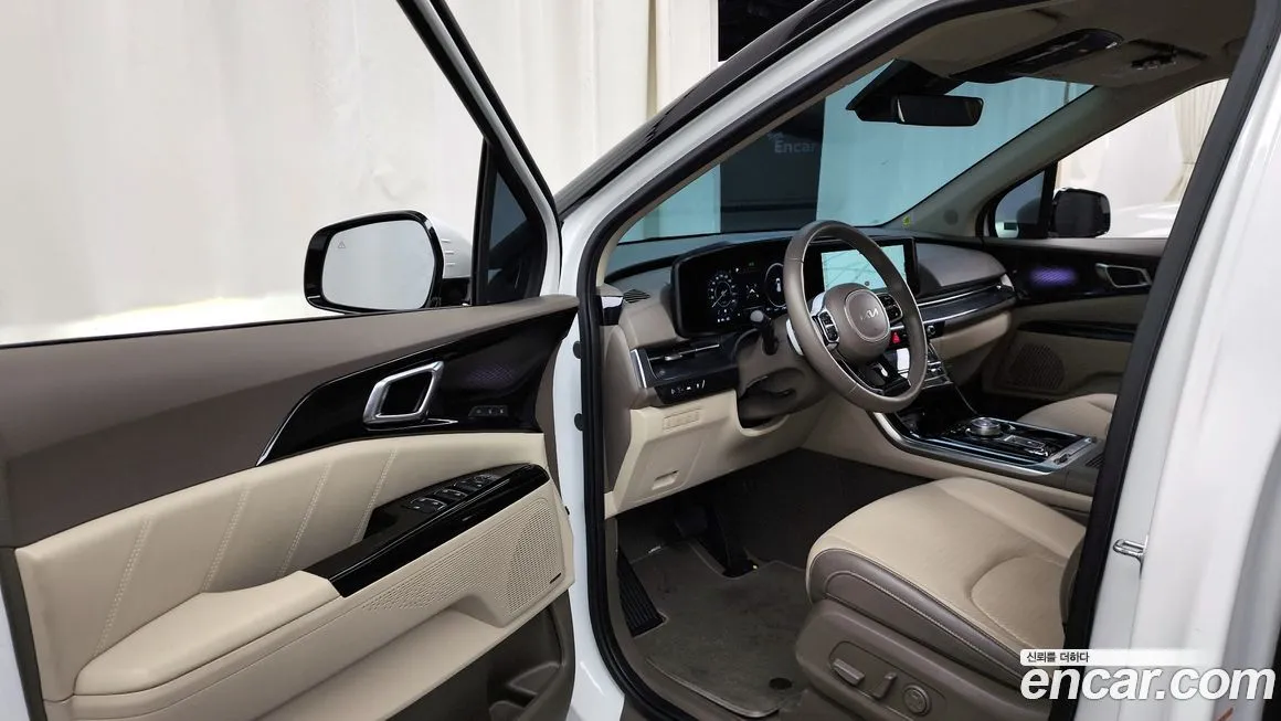 Kia Carnival — фото 10