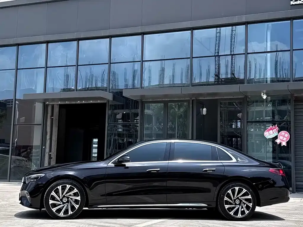 Mercedes-Benz E-Class 2024 из CN, фото 3