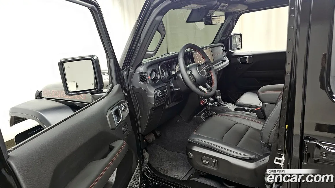 Jeep Wrangler — фото 10