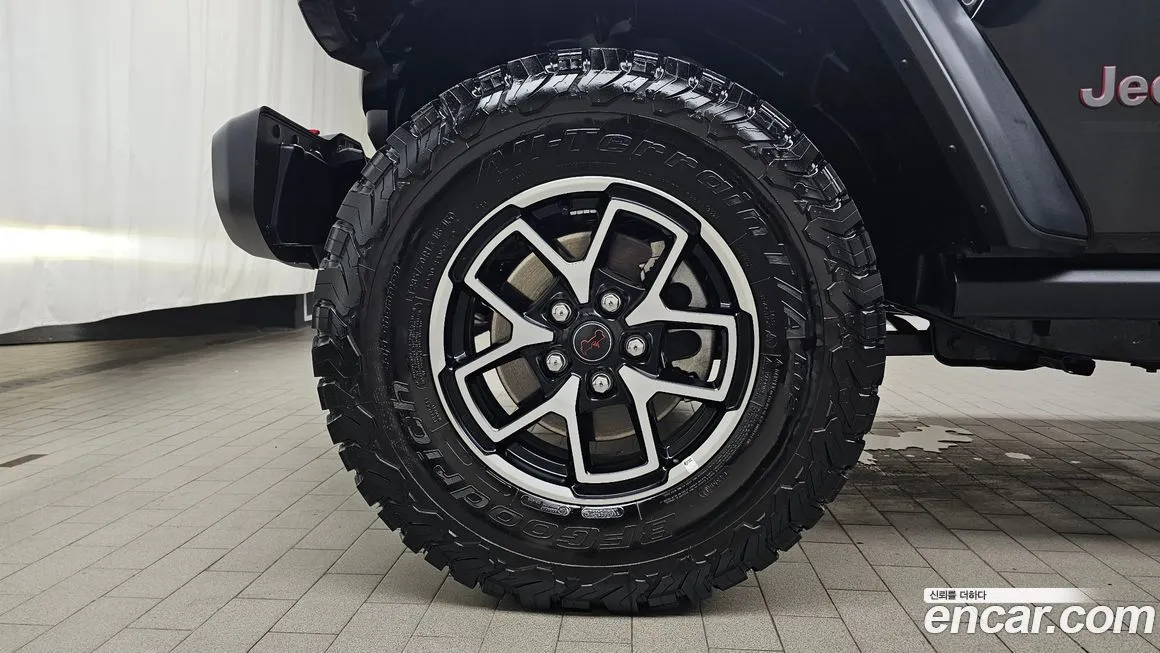 Jeep Wrangler — фото 5