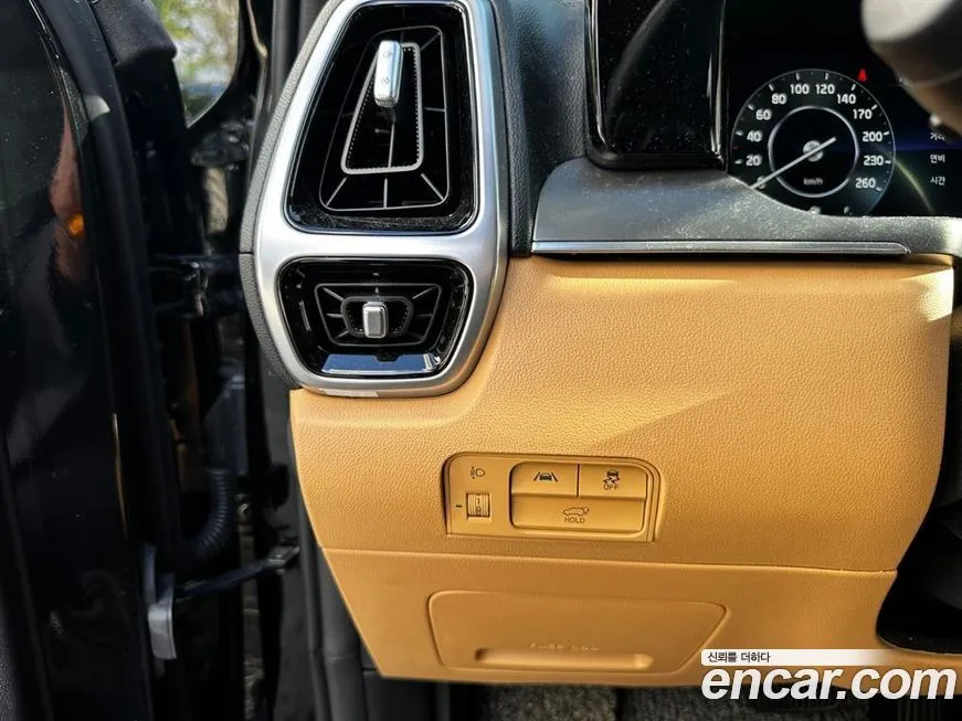 Kia Sorento — фото 10