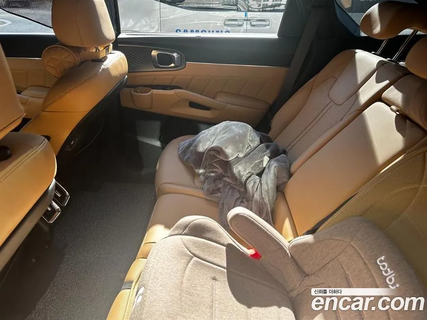 Kia Sorento — фото 7