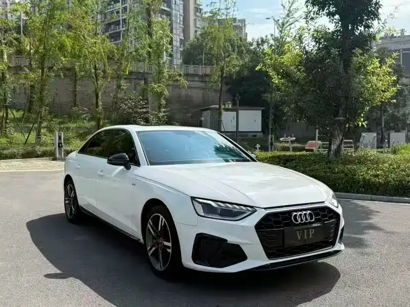 Audi A4L 2022 из CN, фото 3