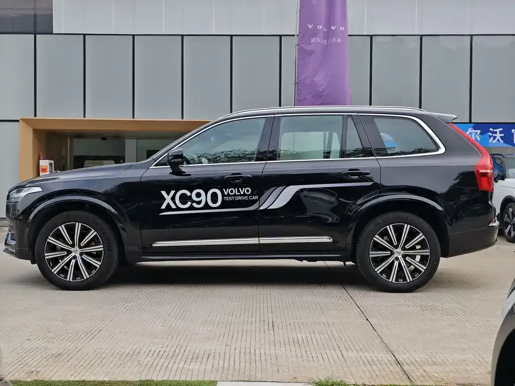 Volvo XC90 — фото 4