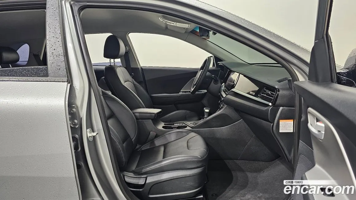 Kia Niro — фото 10
