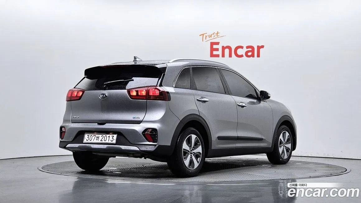 Kia Niro — фото 2