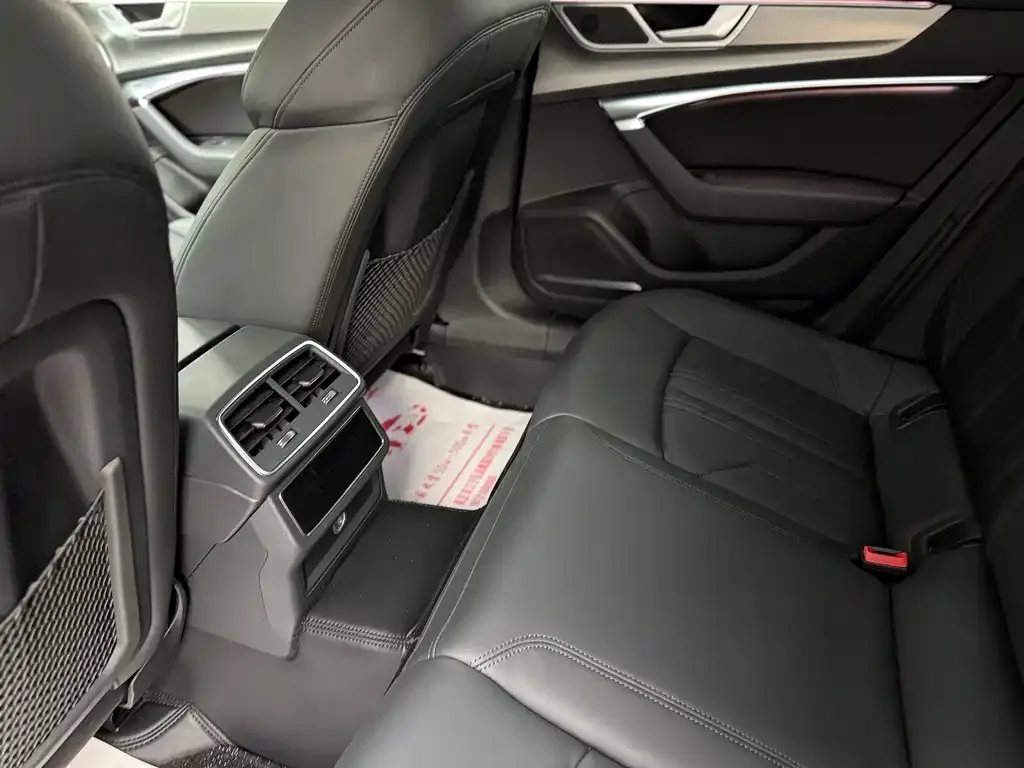 Audi A7 2022 из CN, фото 9