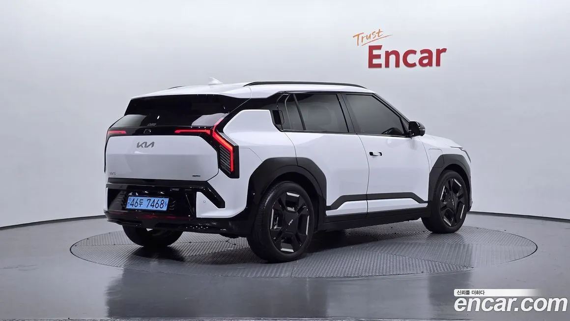 Kia EV3 — фото 2