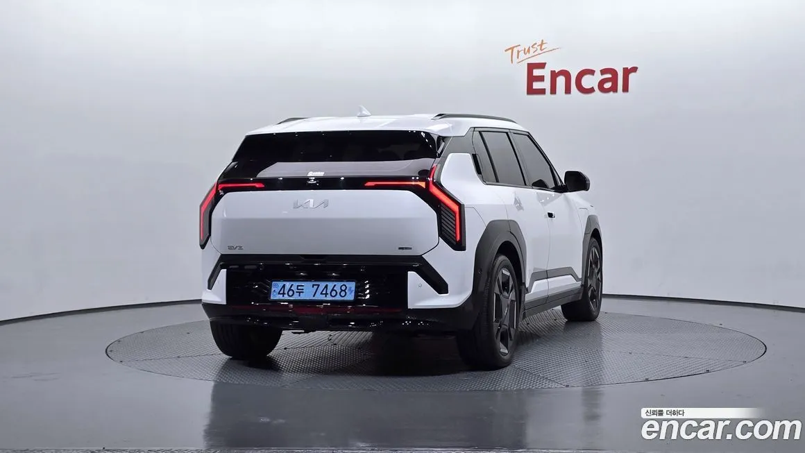 Kia EV3 — фото 4