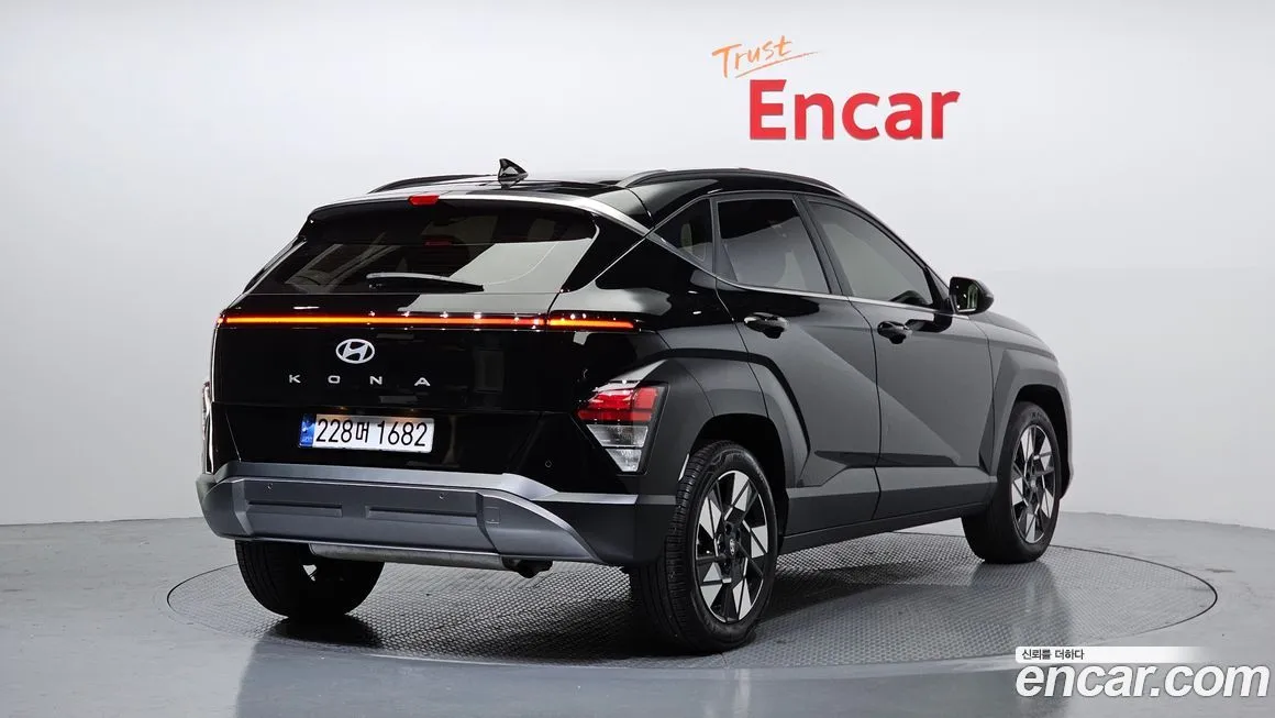 Hyundai Kona — фото 2