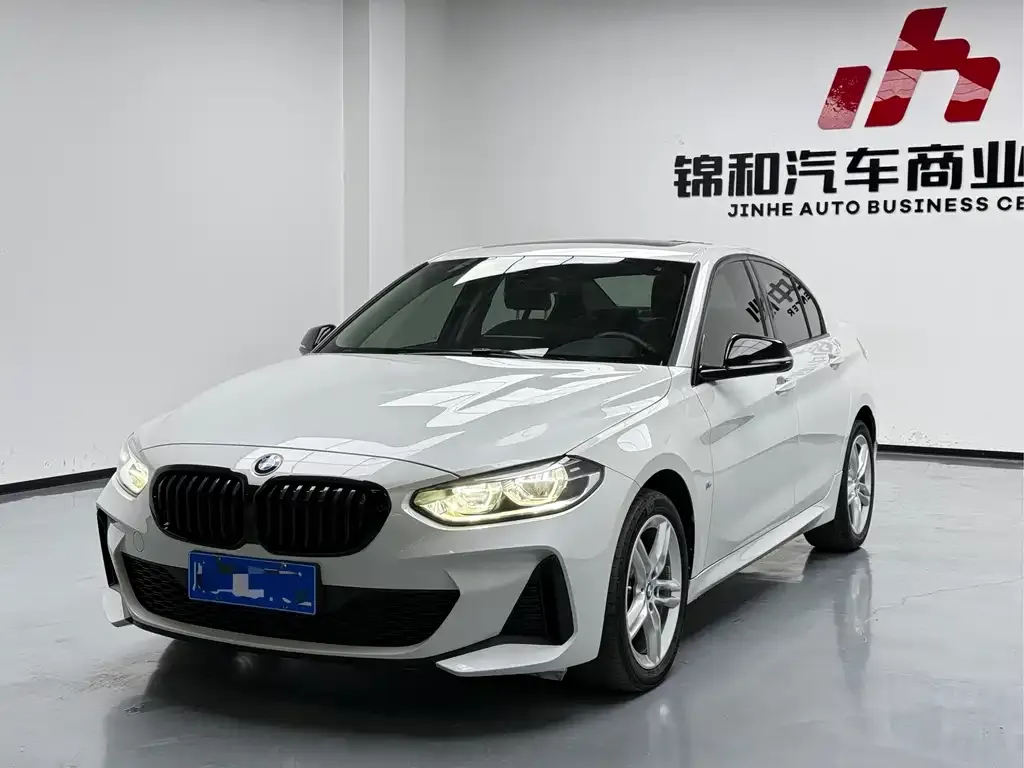 BMW 1 Series 2022 из CN, фото 1