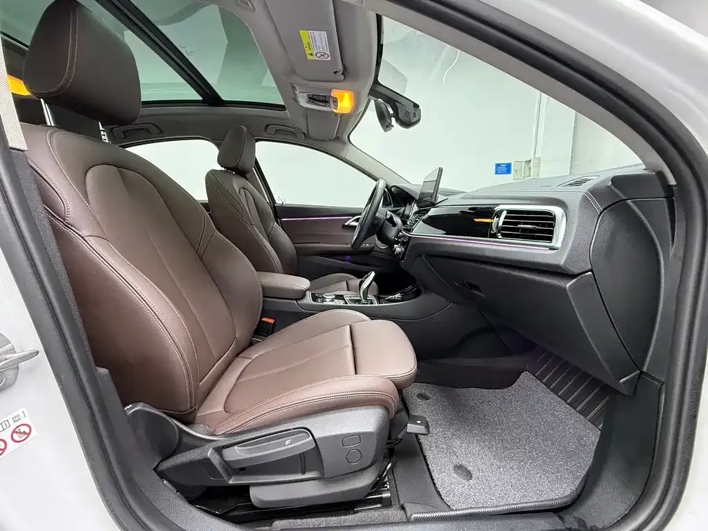 BMW 1 Series 2022 из CN, фото 10