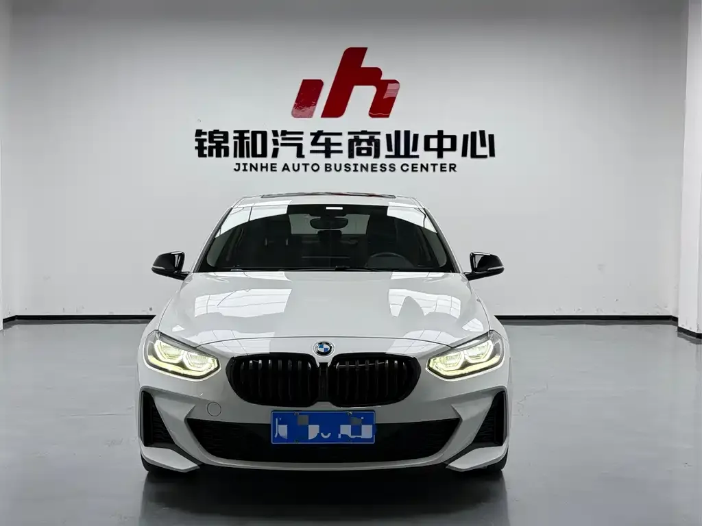 BMW 1 Series 2022 из CN, фото 2