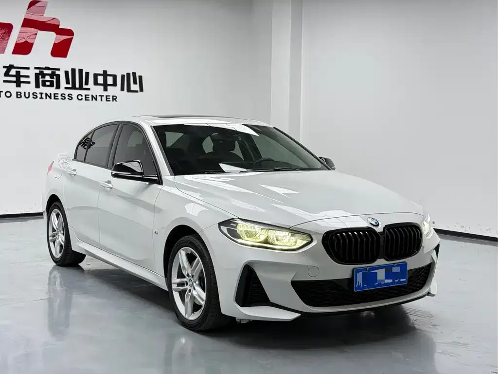 BMW 1 Series 2022 из CN, фото 3