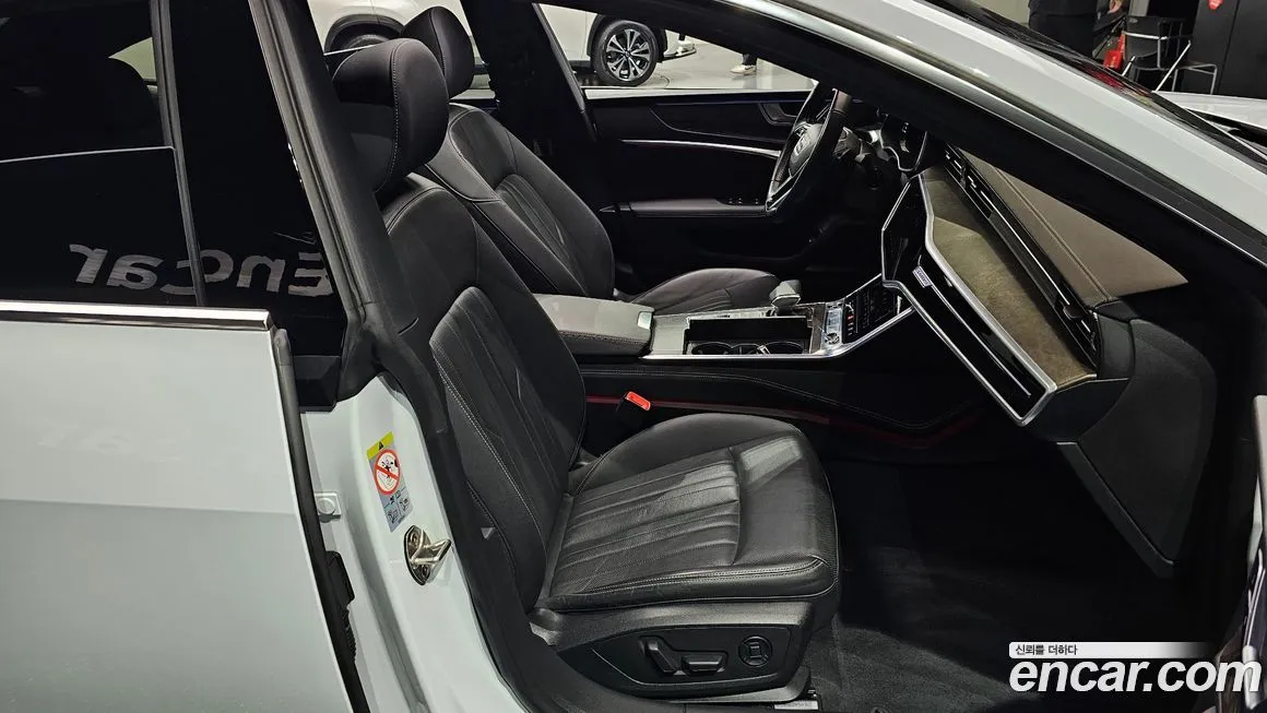 Audi A7 — фото 10