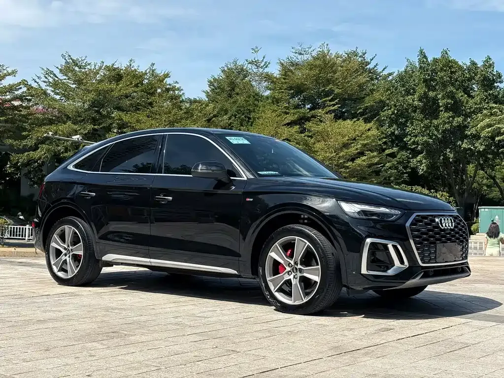 Audi Q5L Sportback 2022 из CN, фото 3