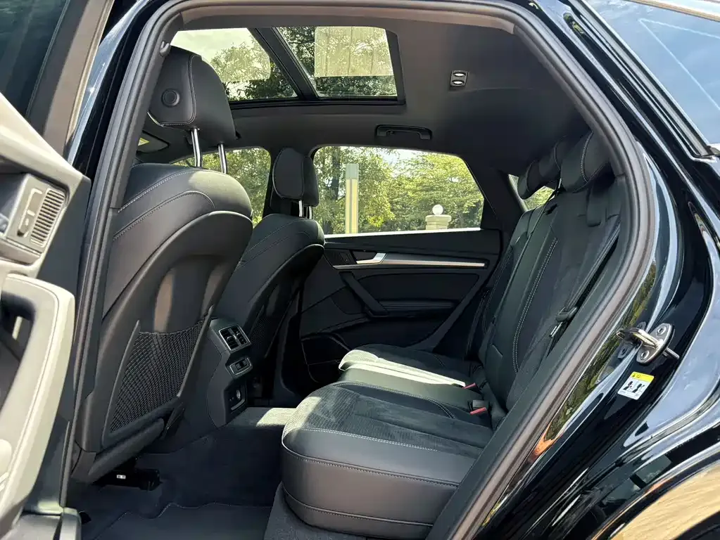 Audi Q5L Sportback 2022 из CN, фото 8