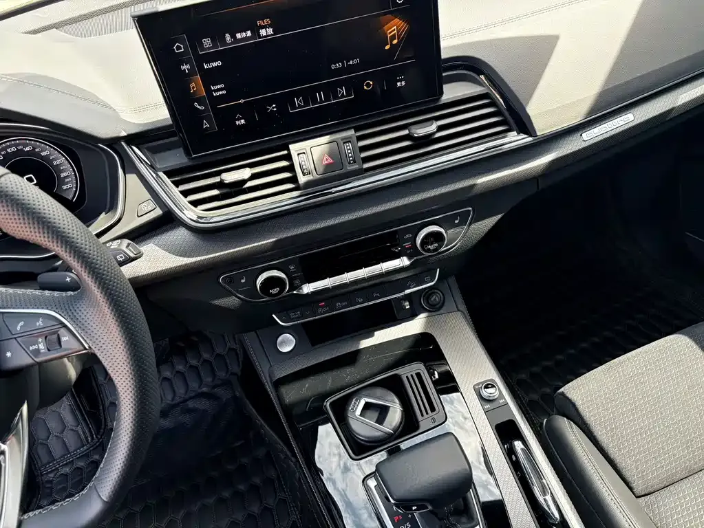 Audi Q5L Sportback 2022 из CN, фото 9