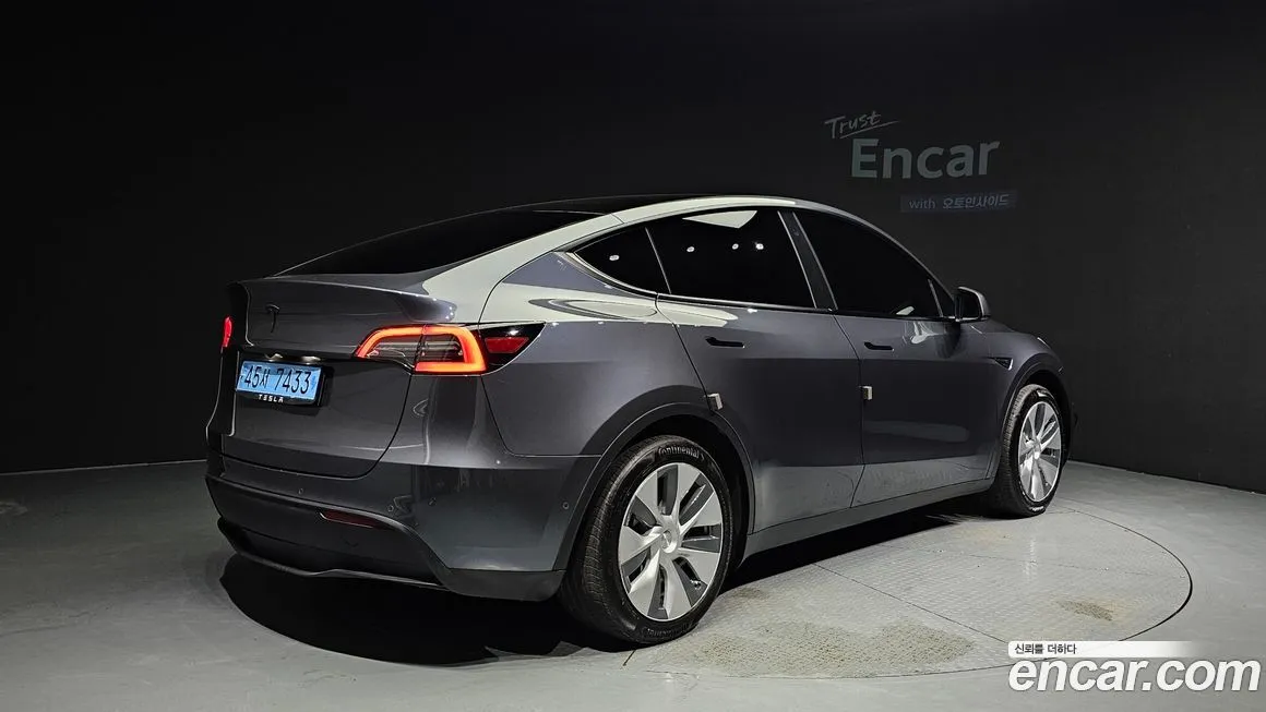 Tesla Model Y 2021 из KR, фото 2