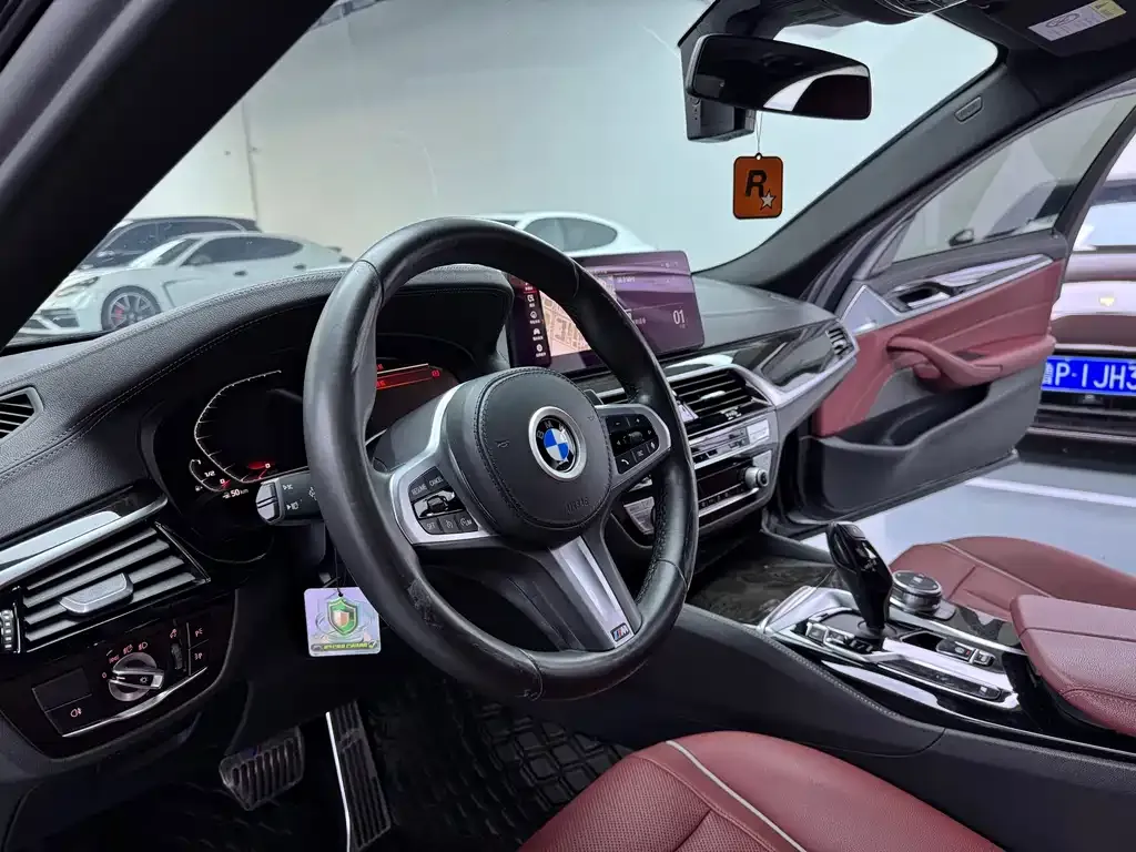 BMW 5 Series 2022 из CN, фото 7