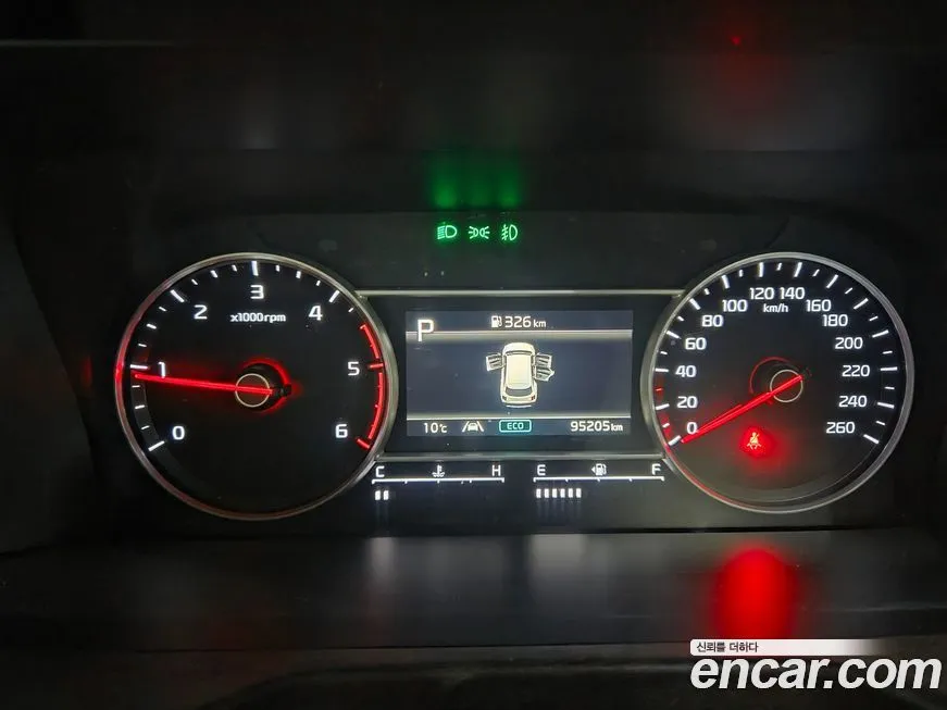 Kia Sorento — фото 9