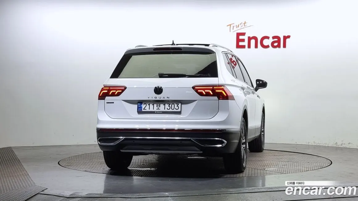 Volkswagen Tiguan — фото 4