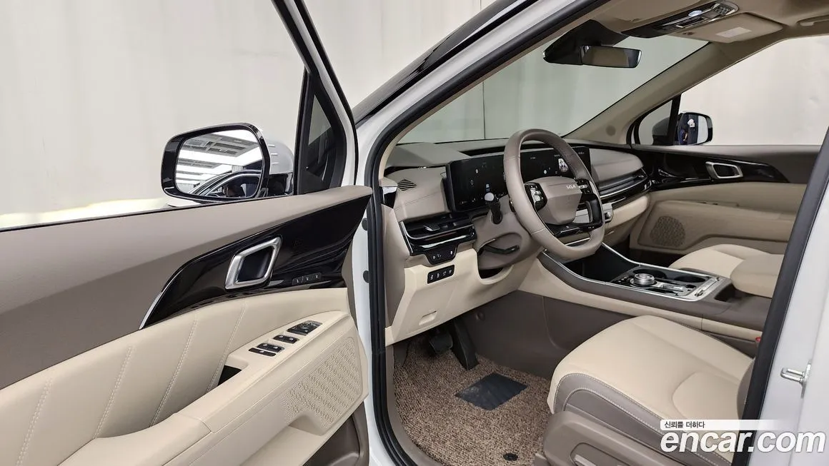 Kia Carnival — фото 10