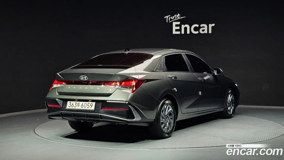 Hyundai AVANTE — фото 2