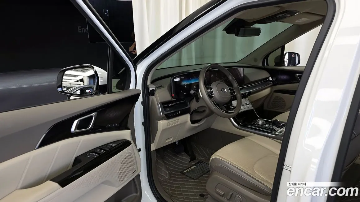 Kia Carnival — фото 10