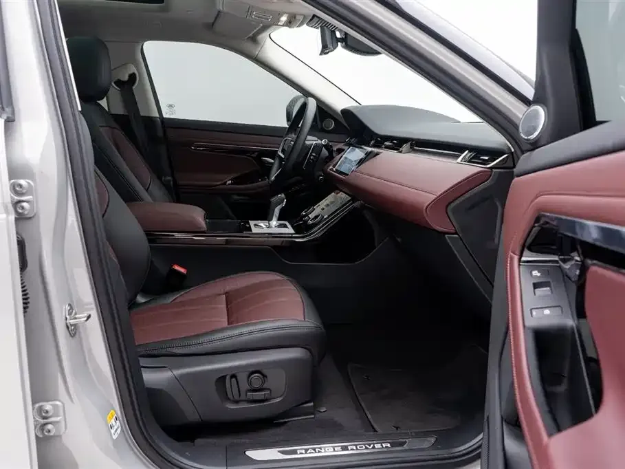Land Rover Evoque 2024 из CN, фото 3