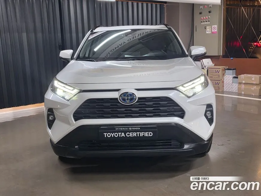 Toyota RAV4 — фото 2